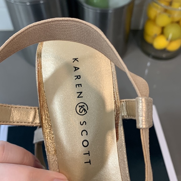 Karen Scott Casha Jewel Light Gold T Strap Wedge Heel Sandals - Picture 9 of 16